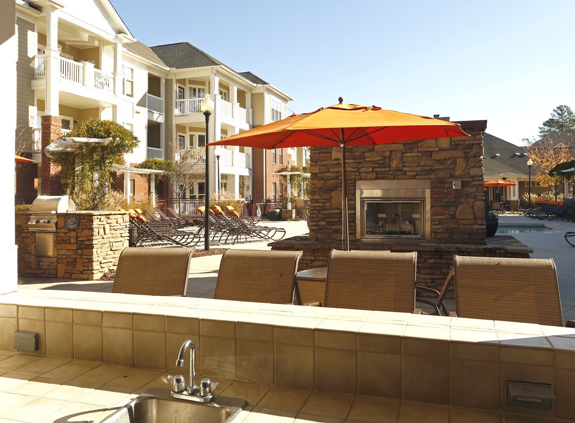 WINDSOR AT TRYON VILLAGE